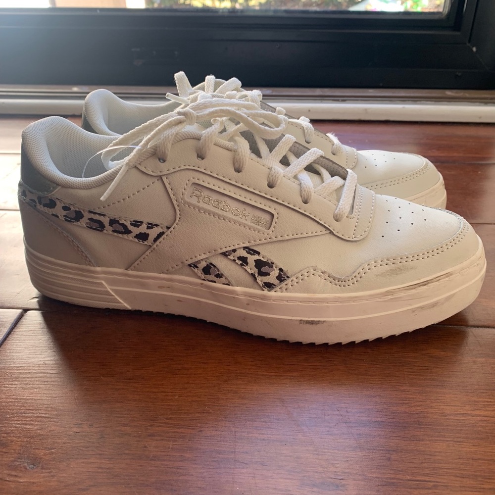 EUC Reebok Vintage Leopard Sneakers, 7.5
